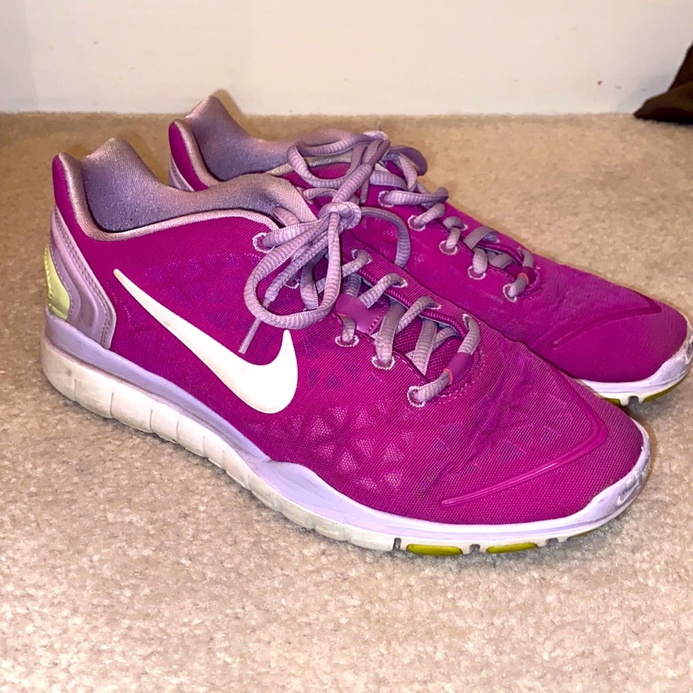 NIKE free fit SNEAKERS!!👟👟